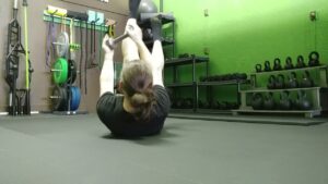 Video Thumbnail: CROSS BODY LEG LIFT